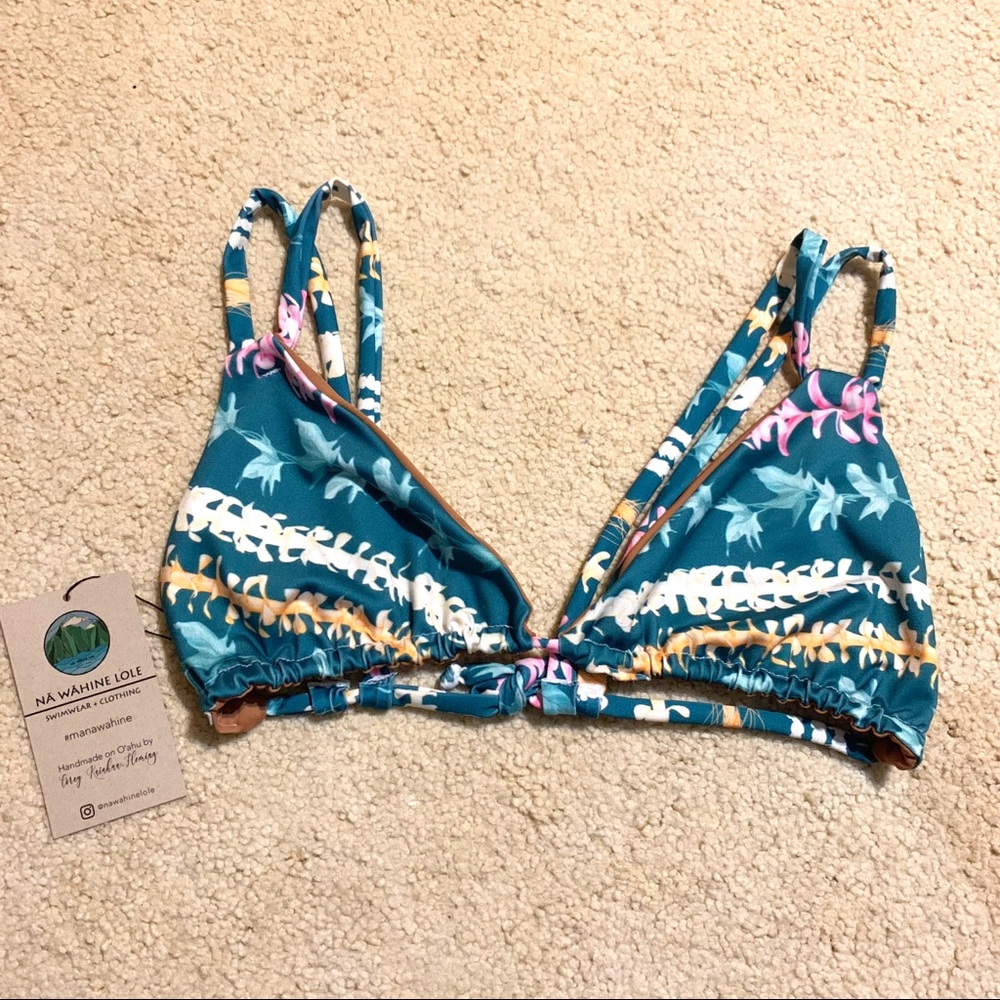Nā Wāhine Lole Lei top